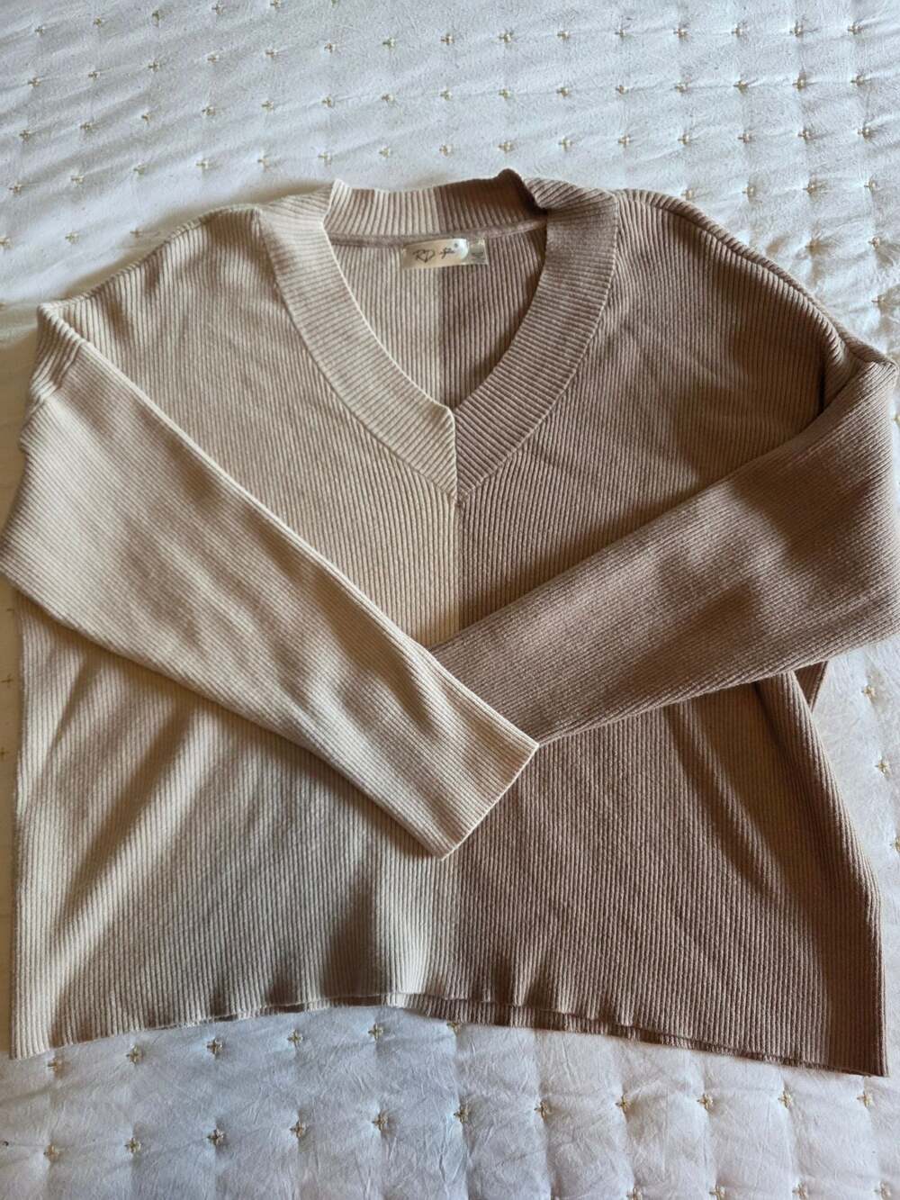 RD Style Two-Tone‎ V-Neck Ribbed Knit Sweater